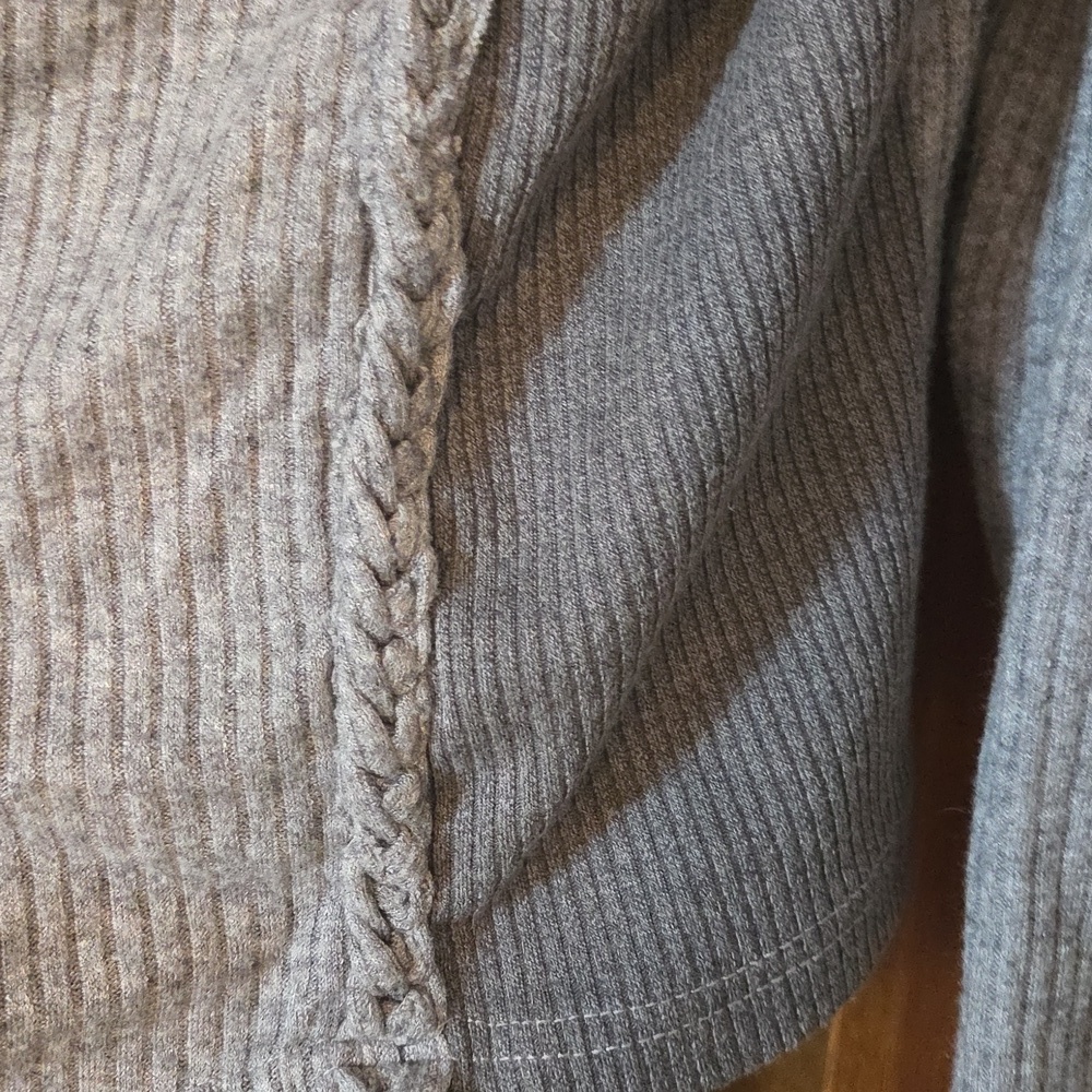 BKE Gray Ribbed Long Sleeve Top - Picture 5 of 7
